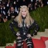 Madonna sur le tapis rouge du MET Gala le 2 mai 2016 à New York