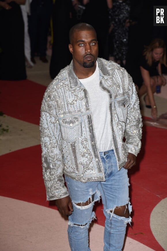 Kanye West sur le tapis rouge du MET Gala le 2 mai 2016 à New York