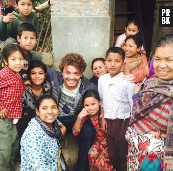 Kev Adams au Népal sur le tournage du film Tout là-haut