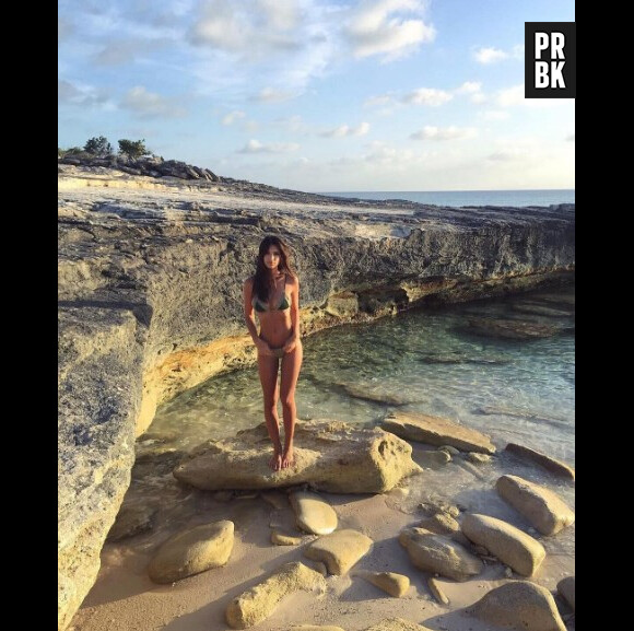 Emily Ratajkowski sexy sur Instagram pour ses 25 ans
