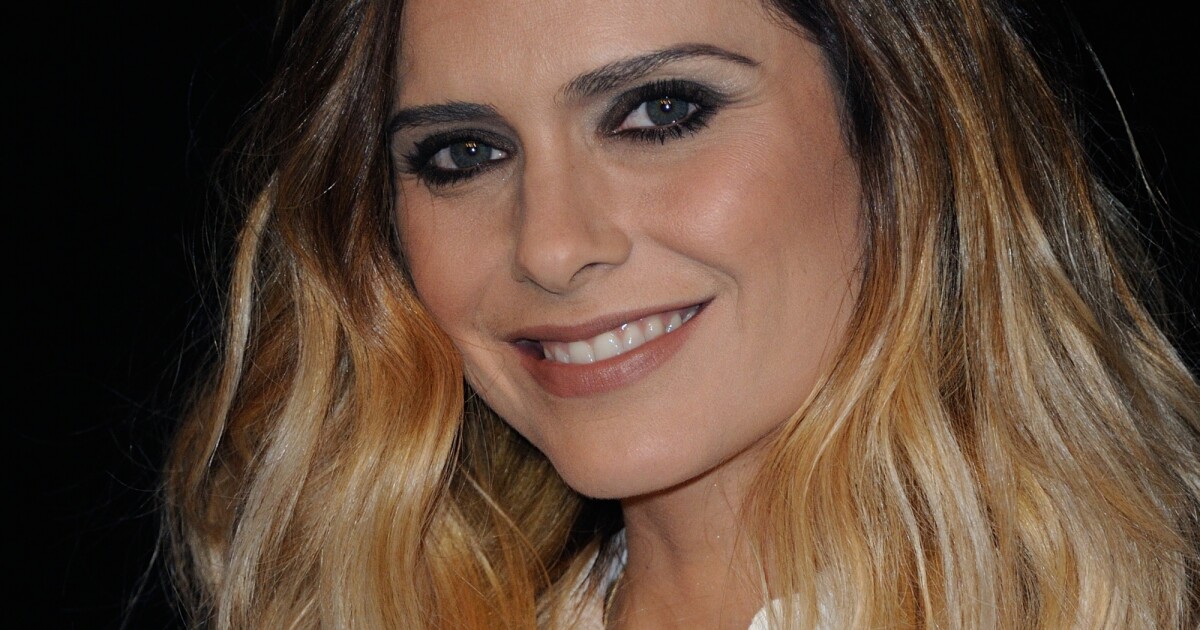 Clara Morgane Topless Et Sexy Pour Son Calendrier 2017 Vous De clara-morgane-topless-et-sexy-pour-son-calendrier-2017-vous-de