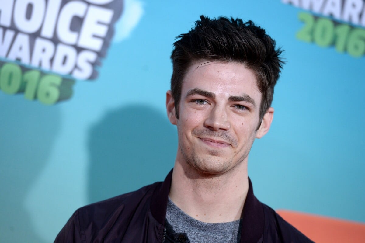 Grant Gustin (The Flash) raciste ? Il pousse un énorme coup de gueule sur  Twitter - PureBreak