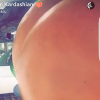 Kim Kardashian dévoile (encore ses fesses) sur Snapchat