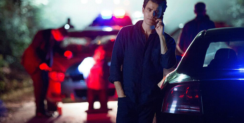 The Vampire Diaries saison 8, épisode 1 : Stefan (Paul Wesley) sur une photo