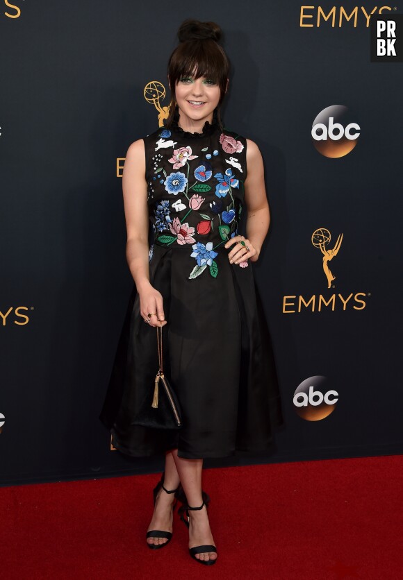 Maisie Williams aux Emmy Awards 2016 le 18 septembre à Los Angeles