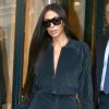 Kim Kardashian, agressée en pleine nuit à Paris, aurait quitté la France ce matin.