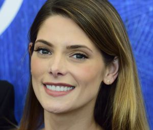 Ashley Greene alias Alice dans Twilight, était la première fille avec qui a couché Joe Jonas. Il a détaillé leur première fois.