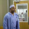 Grey's Anatomy saison 13, épisode 6 : Ben (Jason George) sur une photo