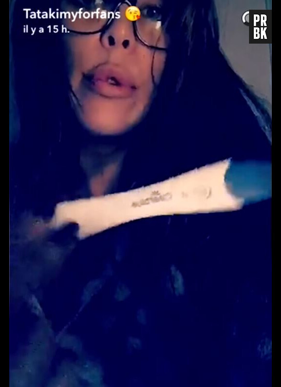 Kim Glow (Les Anges 9) dévoile son test de grossesse sur Snapchat !