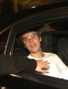 En allant chanter au Palau Sant Jordi à Barcelone en Espagne, Justin Bieber a donné un coup de poing.