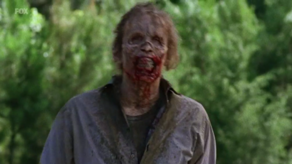 The Walking Dead saison 7 : un zombie immortel ? L'étrange découverte