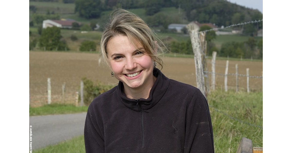 L'amour Est Dans Le Pré Natacha Soeur Nathalie de L'Amour est dans le pré 2017 - Purebreak