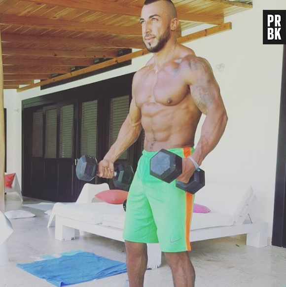 Eddy (La Villa des Cœurs Brisés 2) : Smaïl, un "traître" ? Il exprime sa colère sur Twitter