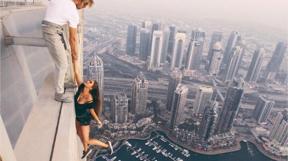 Pour une photo parfaite, elle met sa vie en danger et c'est aussi débile que flippant ?