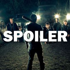 💀 The Walking Dead saison 7 : les affiches teasent la mort d'un personnage  phare - Purebreak