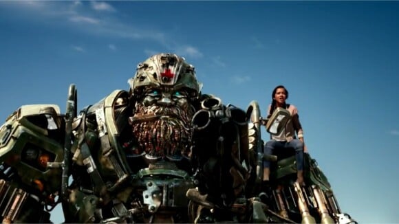 Transformers 5 : nouvelle bande-annonce 100% action et girl power