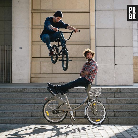 Maxime Musqua de retour sur YouTube avec son "bouclette brothers"
