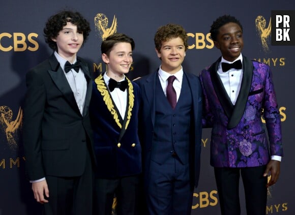 Stranger Things : Finn Wolfhard (Mike), Noah Schnapp (Will), Gaten Matarazzo (Dustin) et Caleb McLaughlin (Lucas)  sur le tapis rouge des Emmy Awards 2017