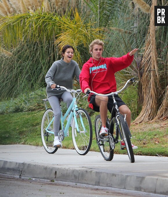 Justin Bieber et Selena Gomez : moment complice à vélo