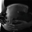 Khloé Kardashian enceinte de son premier enfant : la photo qui confirme