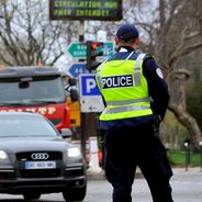 Un petit garçon de 11 ans arrêté au volant d&#039;une voiture : il voulait s&#039;acheter une boisson