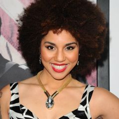 Grammy Awards 2018 : Joy Villa choque avec sa robe anti-avortement