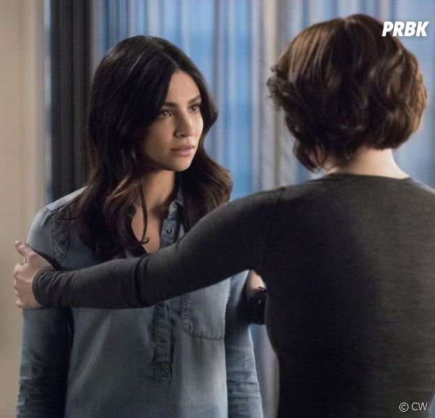 Supergirl saison 3 : Maggie bientôt de retour ? Floriana Lima sème le doute