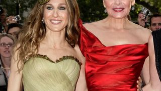Sarah Jessica Parker violemment clashée par Kim Cattrall après la mort de son frère : "Hypocrite"
