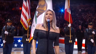 Fergie massacre l'hymne américain au All-Star Game NBA : elle devient la risée de la Toile ?