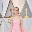Saoirse Ronan sur le tapis rouge des Oscars le 4 mars 2018 à Los Angeles