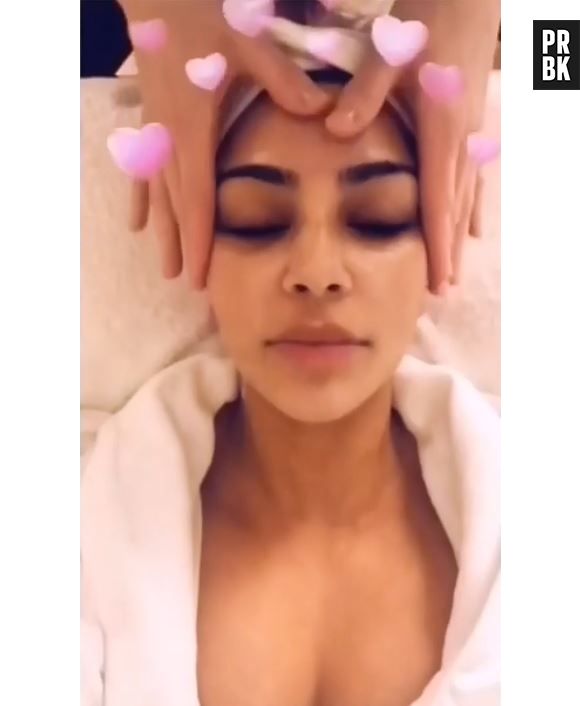 Kim Kardashian : sa nouvelle routine beauté qui fait flipper !
