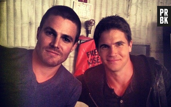 Robbie Amell et Stephen Amell sont cousins