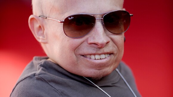Mort de Verne Troyer : Logan Paul, Amanda Cerny, Steve Aoki... les stars lui rendent hommage