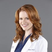 Grey&#039;s Anatomy saison 14 : Kelly McCreary (Maggie) insultée, Sarah Drew en colère contre les fans