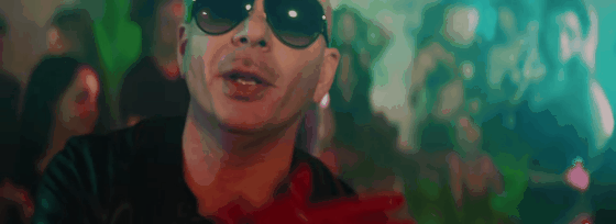 Enrique Iglesias et Pitbull dans le clip "Move To Miami"