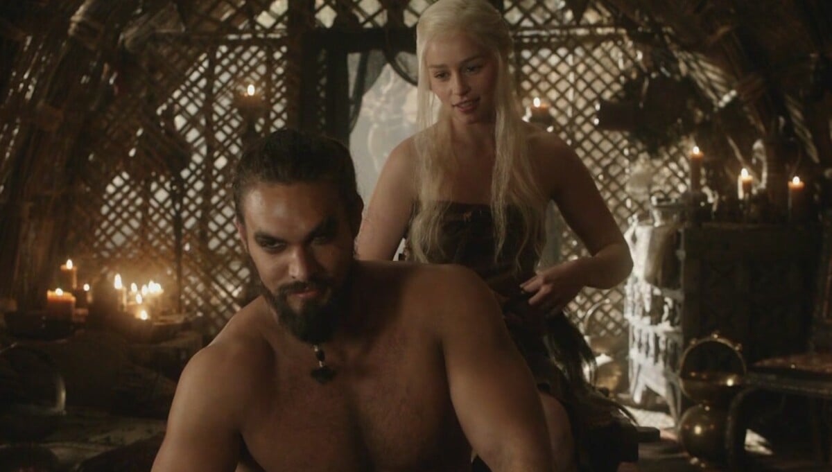 Emilia Clarke : Jason Momoa trop bien membré pour être nu dans Game Of  Thrones ? - PureBreak