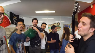 McFly & Carlito, Bigflo & Oli, Monsieur Poulpe, Maxenss : leurs aveux honteux en chanson