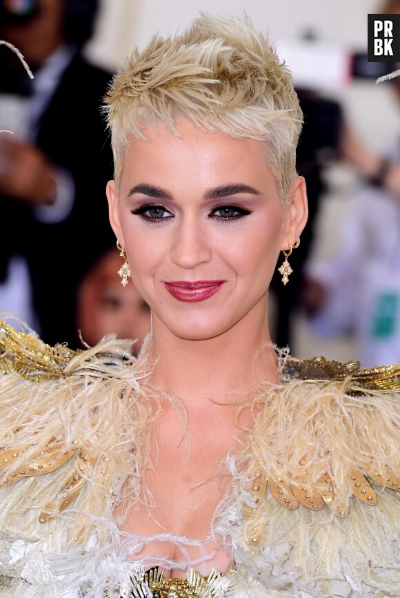 Katy Perry parle de sa dépression : les critiques sur son album Witness lui ont "brisé le coeur" !