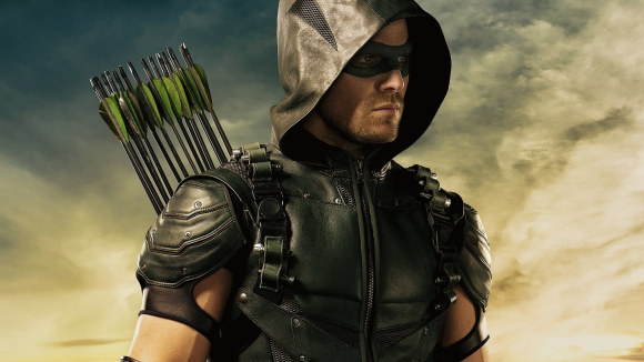 Arrow saison 7 : un Oliver Queen d'une autre Terre dans le crossover ? La théorie du moment