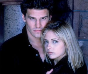 Buffy contre les vampires : David Boreanaz soutient le reboot face aux critiques
