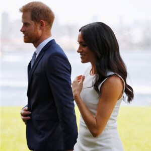 Meghan Markle enceinte du Prince Harry : les premières photos de la future maman depuis l'annonce officielle de sa grossesse.