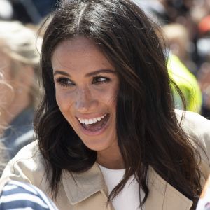 Meghan Markle enceinte du Prince Harry : les premières photos de la future maman depuis l'annonce officielle de sa grossesse.