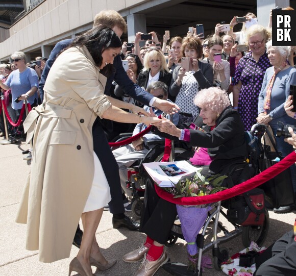Meghan Markle enceinte du Prince Harry : les premières photos de la future maman depuis l'annonce officielle de sa grossesse.