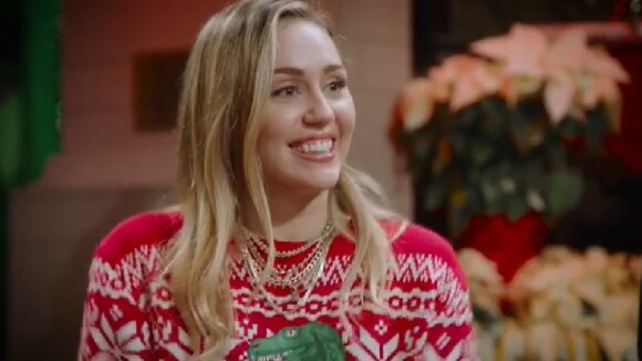 Happy Xmas (War is over) : Miley Cyrus nous offre une chanson de Noël envoûtante