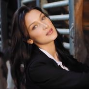 Bella Hadid amoureuse de The Weeknd : elle lui déclare sa flamme