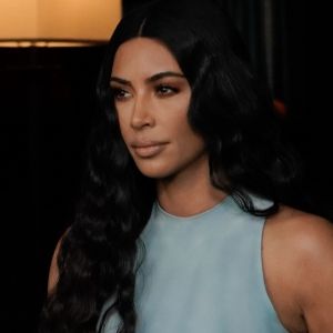 Kim Kardashian achète des sacs Louis Vuitton à ses filles et à ses nièces