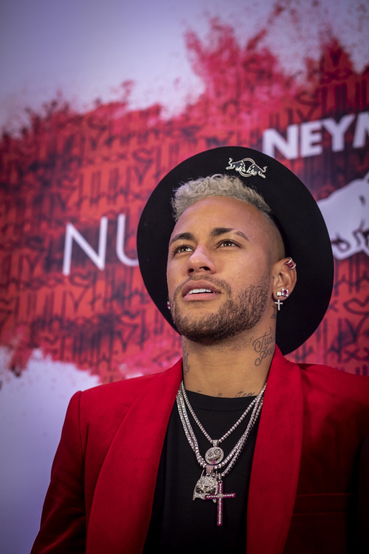 Neymar : Kylian Mbappé, Bob Sinclar, les soeurs Tantot... Son anniversaire  5 étoiles à Paris - PureBreak