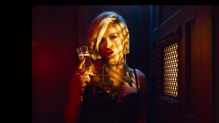 Clip "Last Hurrah" : Bebe Rexha se la joue ange et démon ??