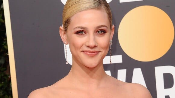 Lili Reinhart (Riverdale) victime de dépression, elle retourne en thérapie : "Nous luttons tous"