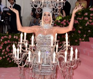 Katy Perry sur le red carpet du Met Gala 2019